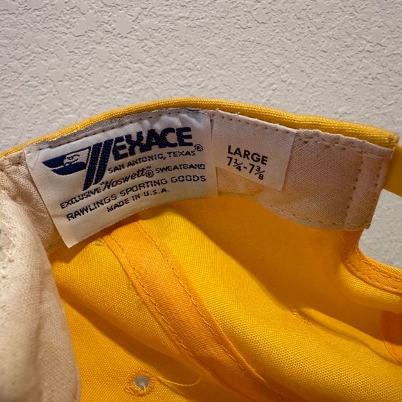 Vintage trucker cap. The woodlands. Yellow - Picture 6 of 6